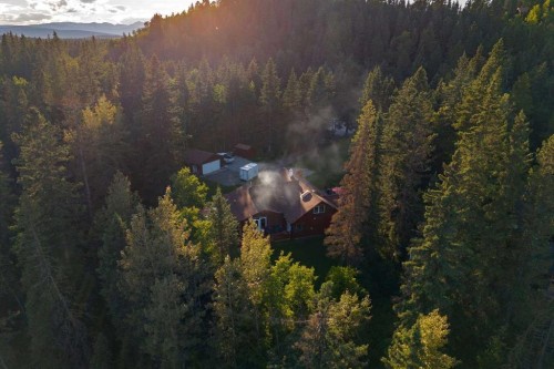 35 Bracken Point, Bragg Creek, AB 