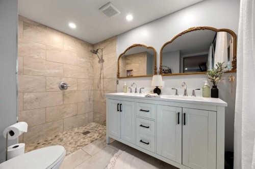 35 Bracken Point, Bragg Creek, AB 