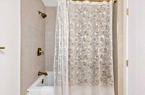 10403 Maplemont Road Se, Calgary, AB 
