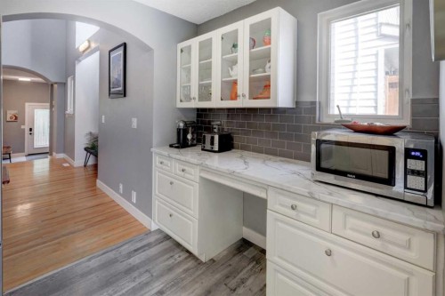 1209 18 Avenue Nw, Calgary, AB 