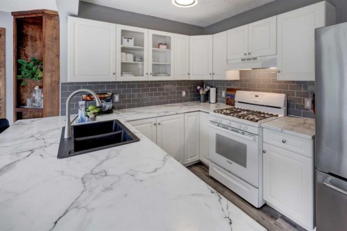 1209 18 Avenue Nw, Calgary, AB 