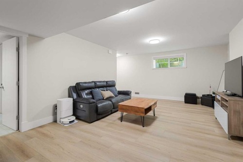 3804 Sarcee Road Sw, Calgary, AB 