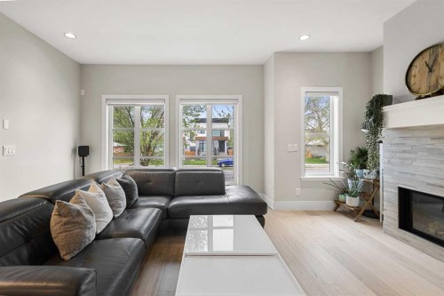 3804 Sarcee Road Sw, Calgary, AB 