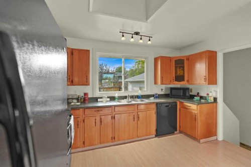 19 Maryvale Crescent Ne, Calgary, AB 