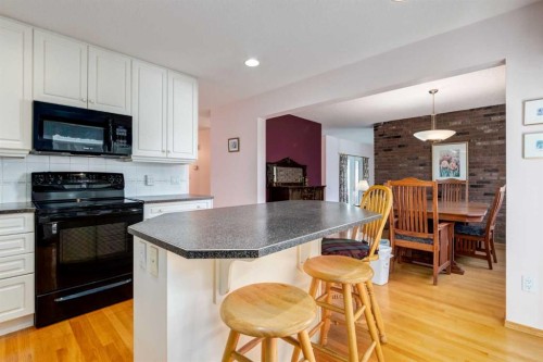 243 Cedarpark Green Sw, Calgary, AB 