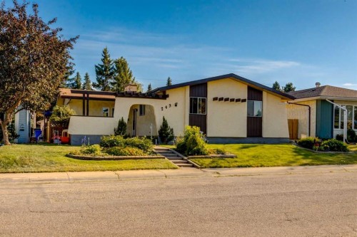 243 Cedarpark Green Sw, Calgary, AB 