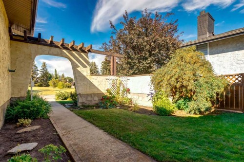 243 Cedarpark Green Sw, Calgary, AB 