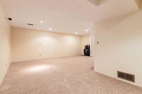 243 Cedarpark Green Sw, Calgary, AB 