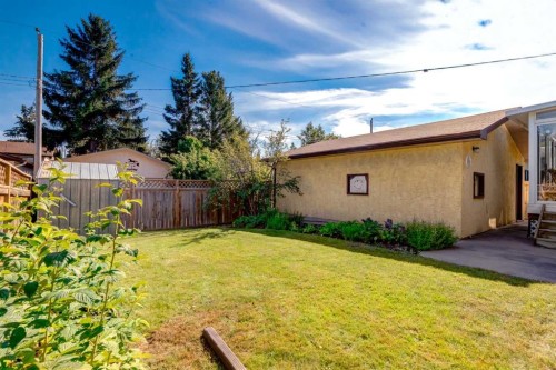243 Cedarpark Green Sw, Calgary, AB 
