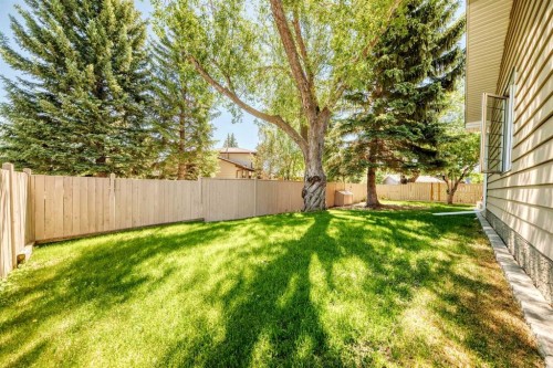 316 Parkland Way Se, Calgary, AB 