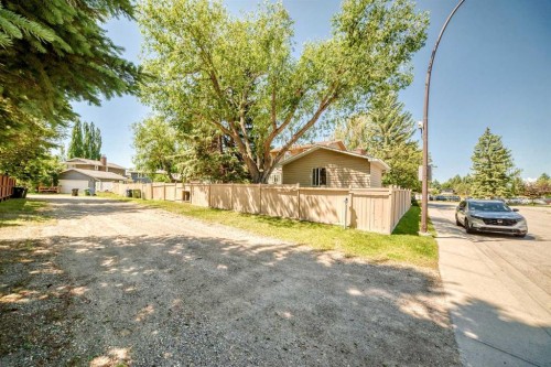 316 Parkland Way Se, Calgary, AB 
