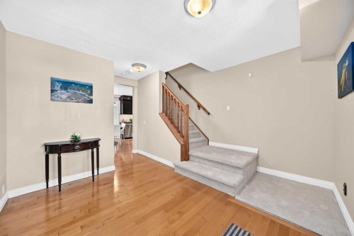 316 Parkland Way Se, Calgary, AB 