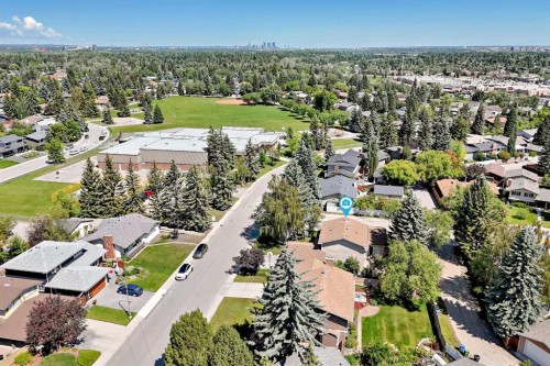 316 Parkland Way Se, Calgary, AB 
