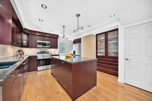 316 Parkland Way Se, Calgary, AB 