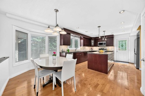 316 Parkland Way Se, Calgary, AB 