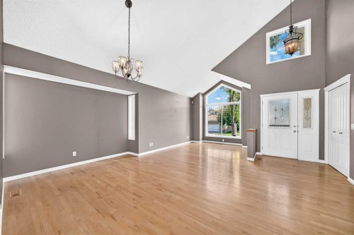 180 Hamptons Terrace Nw, Calgary, AB 