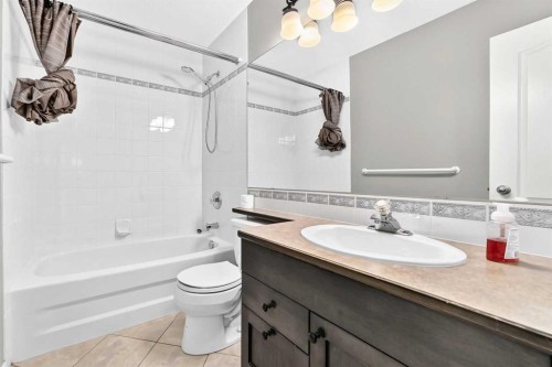 180 Hamptons Terrace Nw, Calgary, AB 