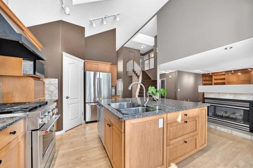 180 Hamptons Terrace Nw, Calgary, AB 
