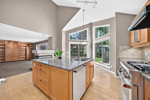 180 Hamptons Terrace Nw, Calgary, AB 