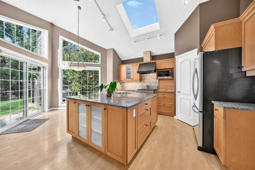 180 Hamptons Terrace Nw, Calgary, AB 