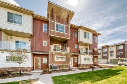 508 Harvest Grove Walk NE Calgary, AB T3K 2P3