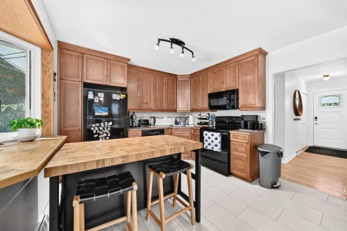 7427 Fountain Road Se, Calgary, AB 