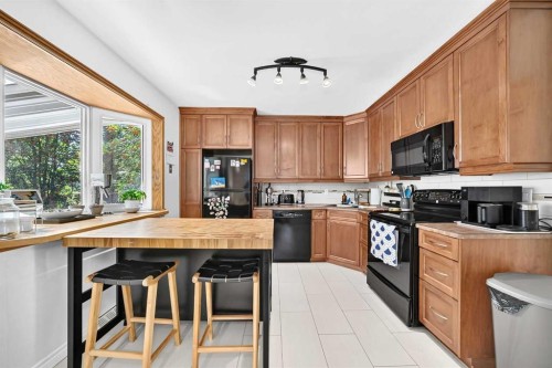 7427 Fountain Road Se, Calgary, AB 