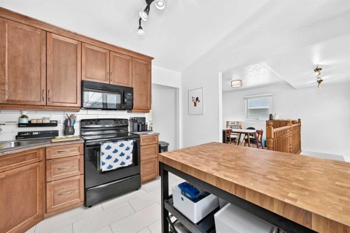 7427 Fountain Road Se, Calgary, AB 