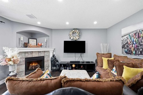 135 Millview Gardens Sw, Calgary, AB 