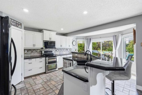 135 Millview Gardens Sw, Calgary, AB 