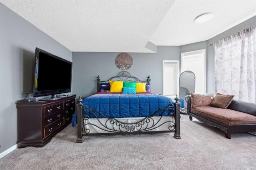 135 Millview Gardens Sw, Calgary, AB 
