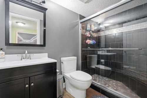 135 Millview Gardens Sw, Calgary, AB 