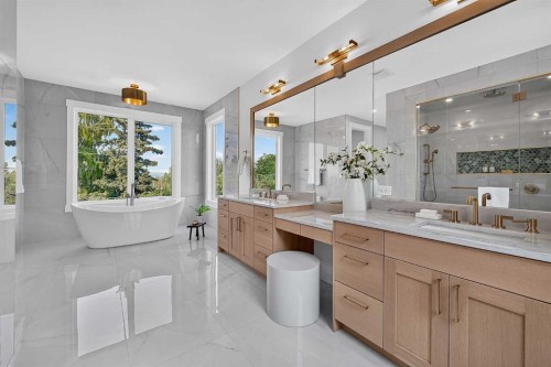 88 Woodlark Drive Sw, Calgary, AB - Indoor Photo Showing Bathroom