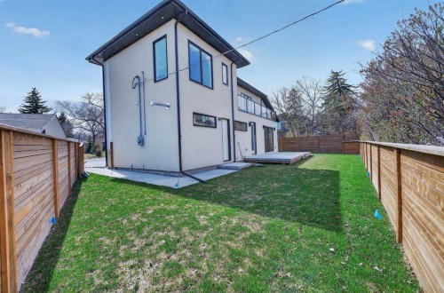 88 Woodlark Drive Sw, Calgary, AB - Outdoor With Exterior