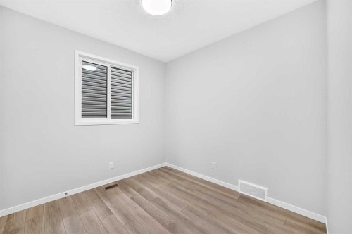 72 Lucas Gardens Nw, Calgary, AB 