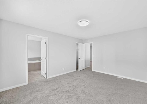 72 Lucas Gardens Nw, Calgary, AB 