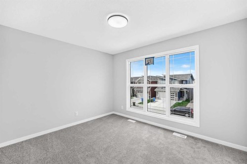 72 Lucas Gardens Nw, Calgary, AB 