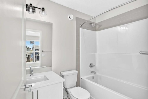 72 Lucas Gardens Nw, Calgary, AB 
