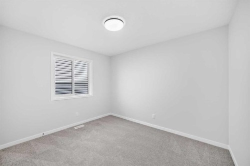 72 Lucas Gardens Nw, Calgary, AB 