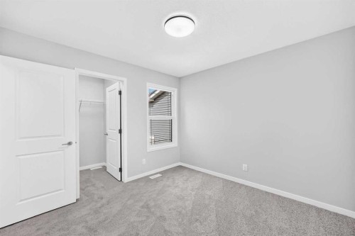 72 Lucas Gardens Nw, Calgary, AB 