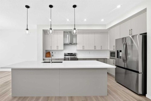 72 Lucas Gardens Nw, Calgary, AB 
