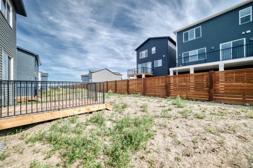 72 Lucas Gardens Nw, Calgary, AB 