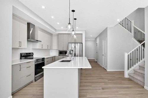 72 Lucas Gardens Nw, Calgary, AB 