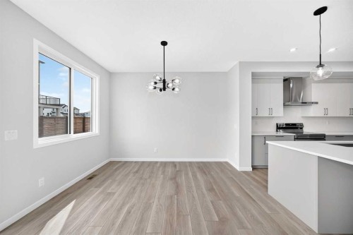 72 Lucas Gardens Nw, Calgary, AB 