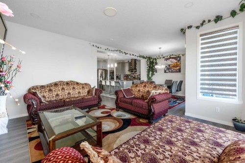 983 Corner Meadows Way Ne, Calgary, AB 