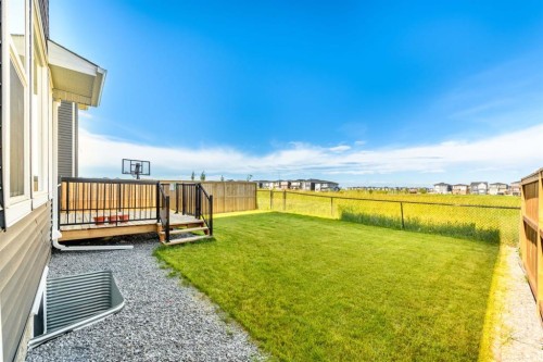 983 Corner Meadows Way Ne, Calgary, AB 