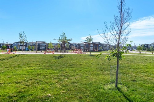 983 Corner Meadows Way Ne, Calgary, AB 