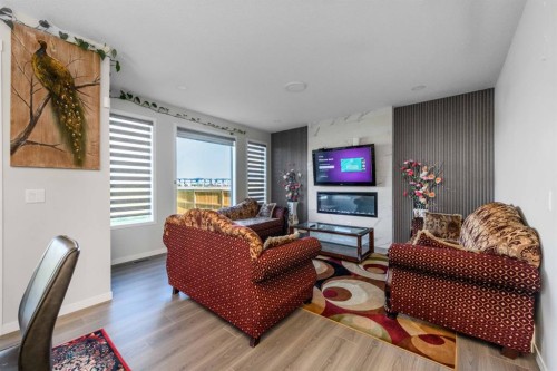 983 Corner Meadows Way Ne, Calgary, AB 
