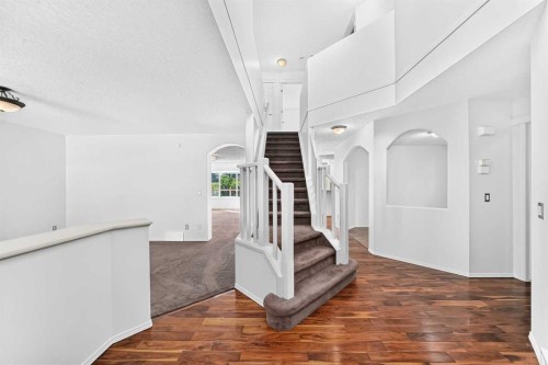 186 Panamount Drive Nw, Calgary, AB 