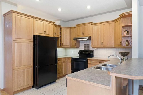 256 43 Avenue Nw, Calgary, AB 